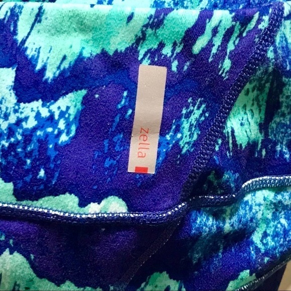 Zella Workout Knee Length Athletic Workout Legging Size Medium - Picture 4 of 9